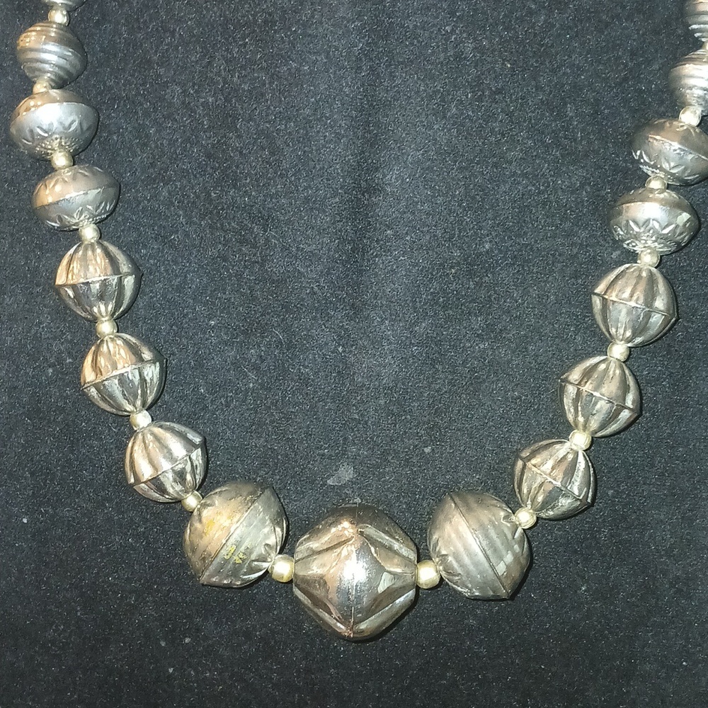 Elegant Silver Chunky Beaded Necklace - Picture 2 of 4
